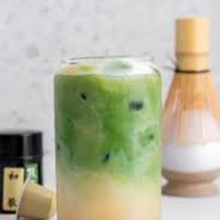 Kiwi banana creamy smoothie