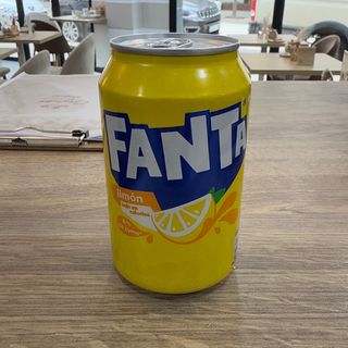 Fanta limón
