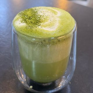 Matcha spice latte