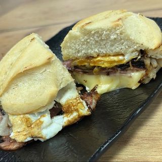 Bocadillo especial la bella