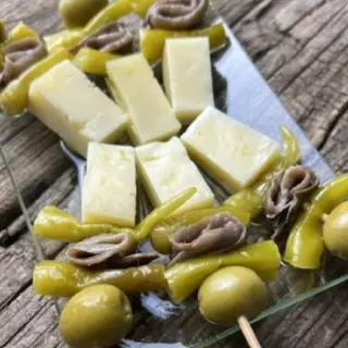 Estuche 8 gildas de anchoa y queso