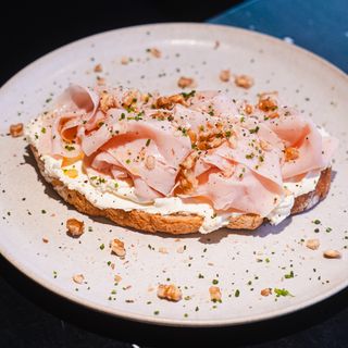 Tostada Pavo y queso