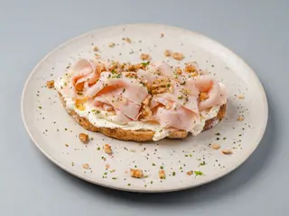 Tostada Pavo y queso
