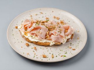 Tostada Pavo y queso