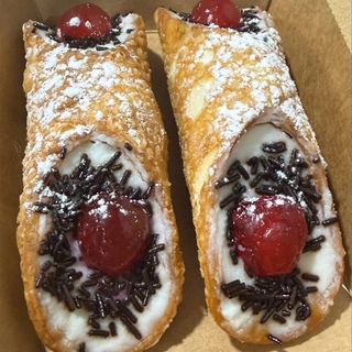 Canolos ricotta y pepitas chocolate