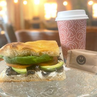 Menú Verde Vital 100gr + Cafe Good News