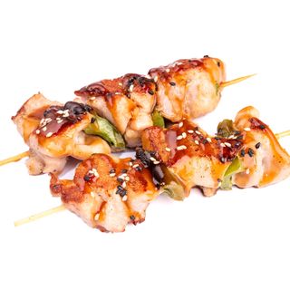 49. YAKITORI DE POLLO (3U)