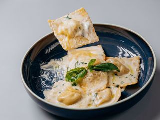 Fagotini Di Pera Y Ricotta All Gorgonzola
