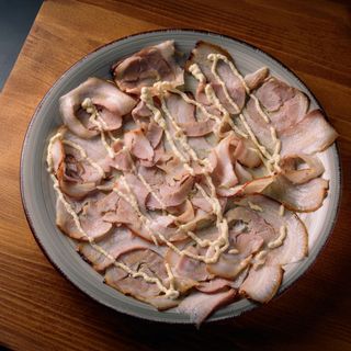 COCHINILLO COCIDO A BAJA TEMPERATURA CON MAYONESA DE ALCACHOFA