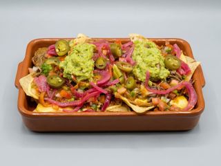 Nachos con carne desmechada