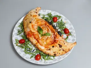 Pizza calzone al forno