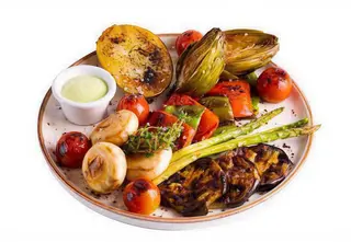 Verduras De Temporada A La Brasa