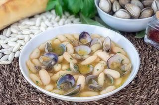 Fabes con almejas