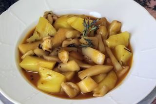 Papas guisadas con chocos