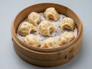 PANEER MOMOS