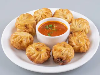 FRIED PANEER MOMOS