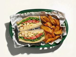 Combo Sándwich de Pollo a la Plancha