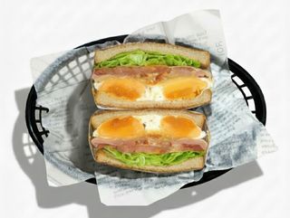 Sándwich De Huevo Y Jamón