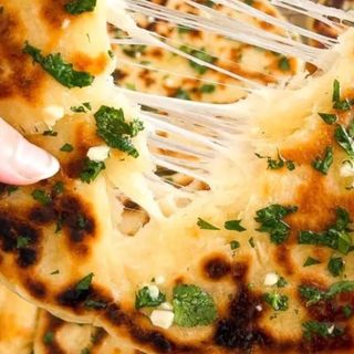 Cheese and garlic naan