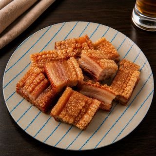 Torrezno De Soria Con Pan De Cristal