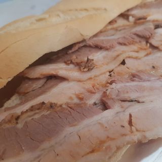 MONTADITO DE CHICHARRONES