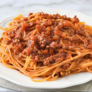 Tallarines casero con salsa boloñesa 