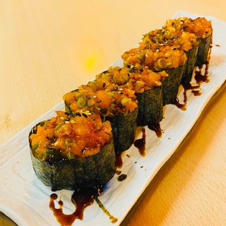 Spicy Salmón (6piezas)