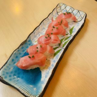 Cajita de toro nigiri (6 pzs.)