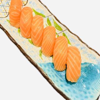 Cajita de salmón (6 pzs.)