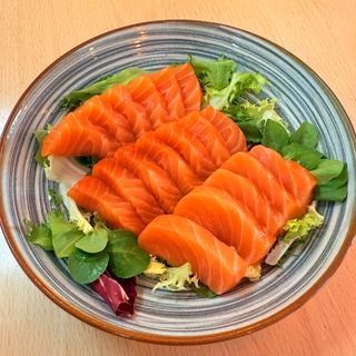 Sashimi de salmón (18 pzs.)