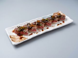 Nigiri de Wagyu con trufa negra (6 piezas)