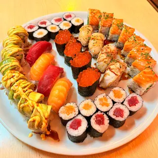 Bandeja De Mejosko 44 Sushi
