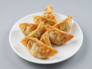 Empanadilla de cerdo (8 unidades)（018）