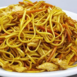 Tallarines con pollos（15）