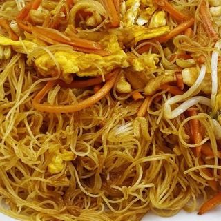 Fideos chinos tres delicias