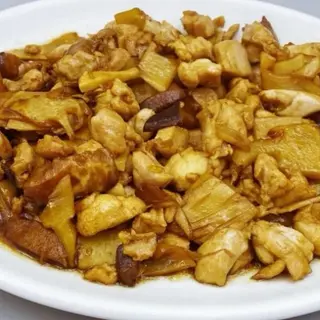 pollo con setas y bambu（57）