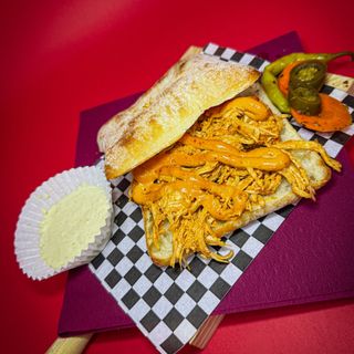 Torta Grande Pollo al Chipotle