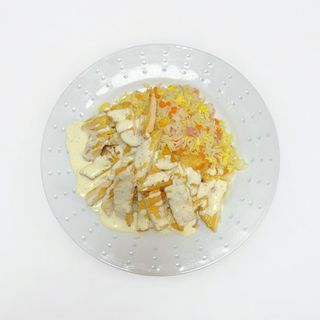 022-89B Arroz tres delicias con Pollo en Salsa Blanca