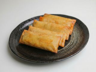 8. Rollito de la casa, 1 unidad