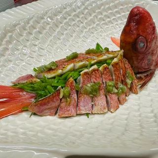 SALMONETE TATAKI