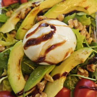 Ensalada de burrata
