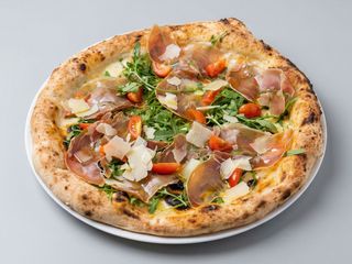 Rúcula, Tomate Cherry y Jamón Curado