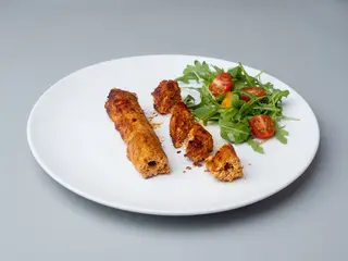 27. Ración De Seekh Kebab (2 Uds.)