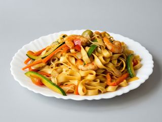 TALLARINES FRITO TRES DELICIAS 