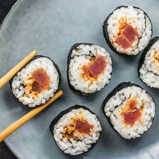 Maki spicy atún