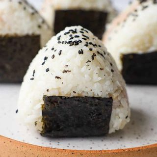 onigiri spicy tuna