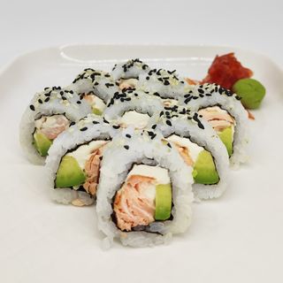 Salmón cocido roll 