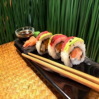 Kobe roll (arcoíris) (8 pzas)