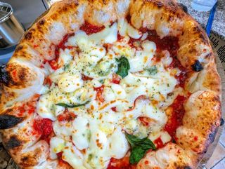 PIZZA MARGHERITA