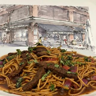 Tallarín saltado criollo